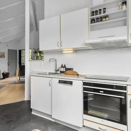 3 Bedroom Lovely In Ferienhaus Otterup